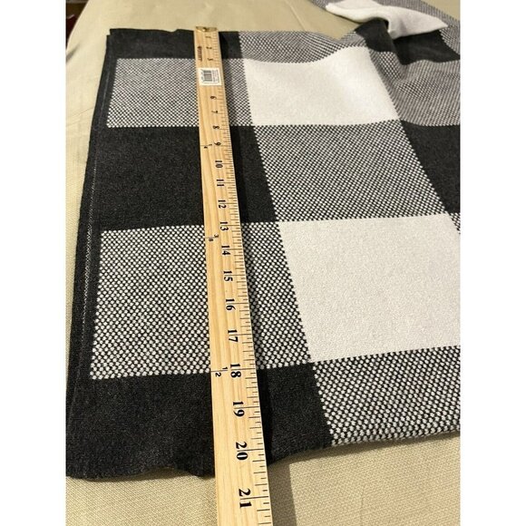 SIZE MEDIUM MAX STUDIOS COLOR BLOCK GRAY & WHITE 3/4 SLEEVE SWEATER - Picture 8 of 8